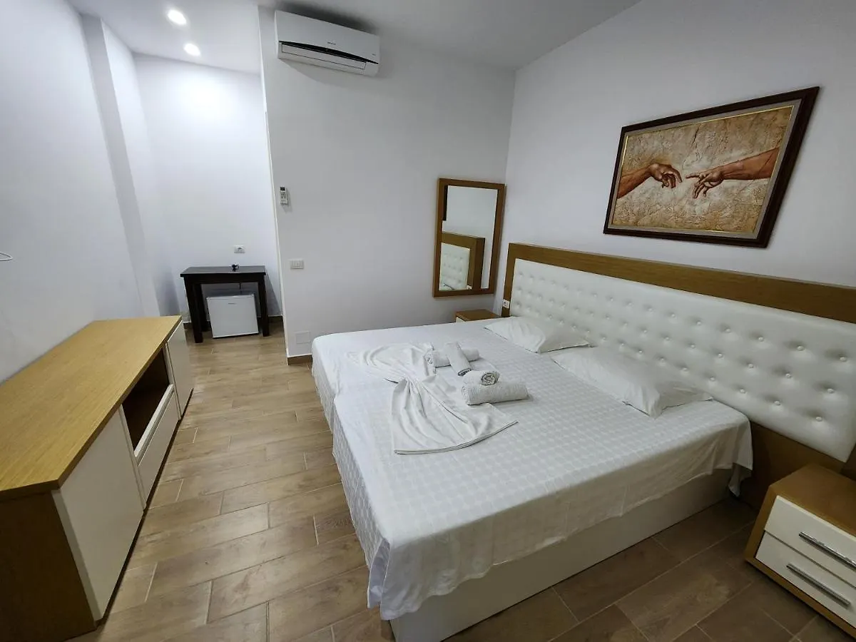 *** Pensión Sea Front Villa Vlorë Albania