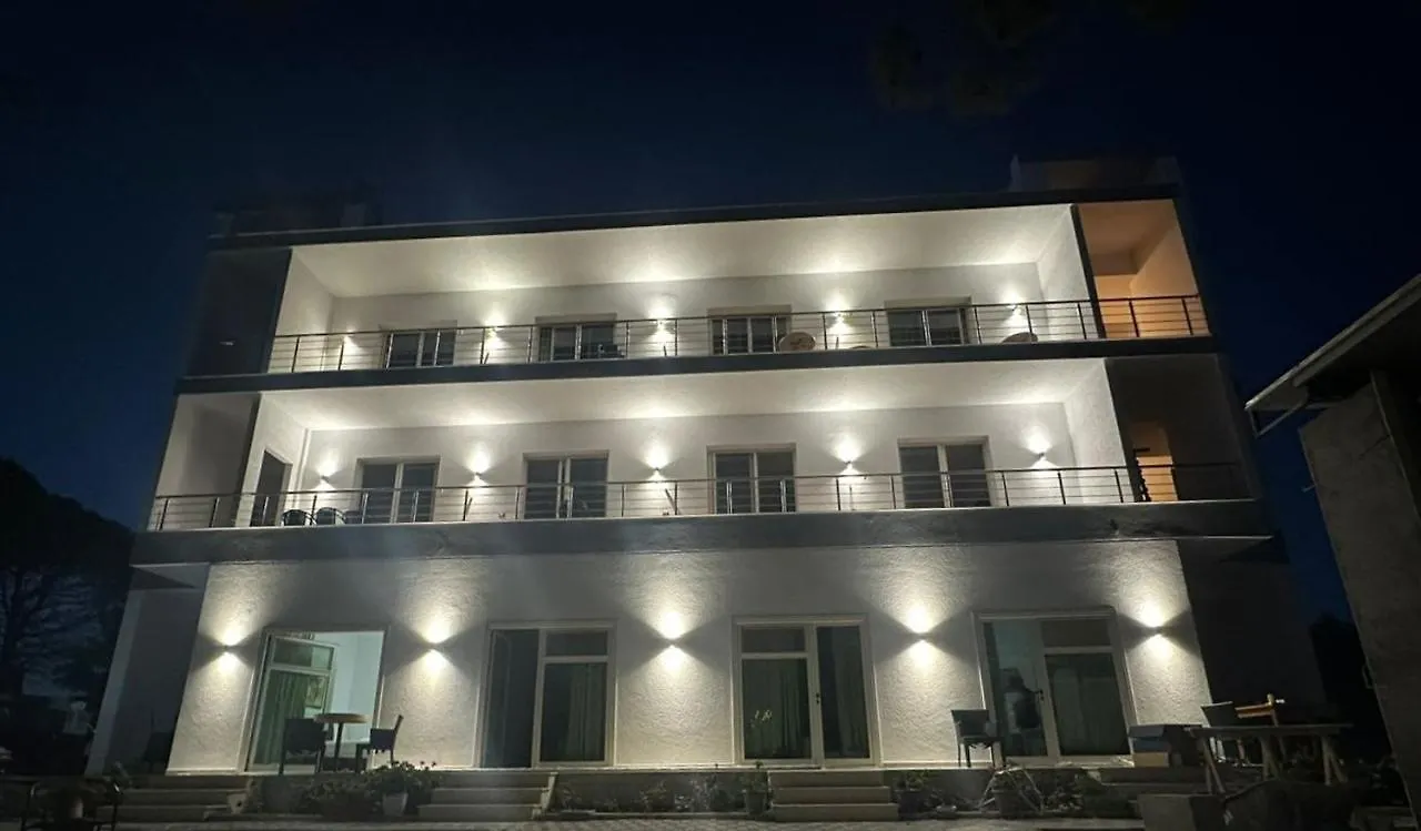 Sea Front Villa Vlorë